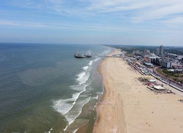 netherlands/scheveningen-beach/attraction/red-lighthouse-northern-pier