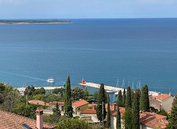 slovenia/portoroz/attraction/rdeci-svetilnik