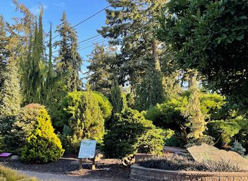 washington/western-washington/attraction/evergreen-arboretum-gardens