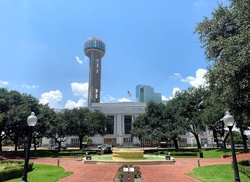 texas/dallas/attraction/ferris-plaza