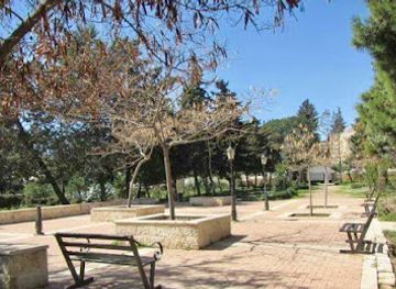 jordan/amman/attraction/zahran-park