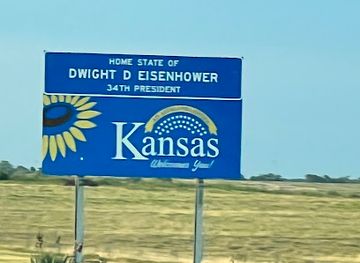 kansas/southwest-kansas/attraction/welcome-to-kansas-sign