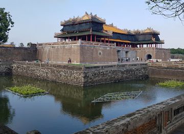 vietnam/hue/phu-hoi/attraction/the-flag-tower