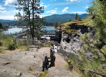 idaho/silver-valley/attraction/falls-park