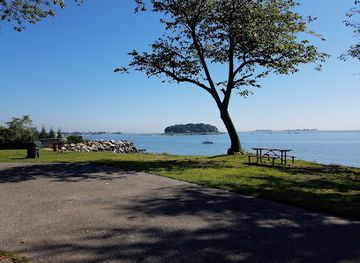 connecticut/norwalk-islands/attraction/taylor-farm-dog-park