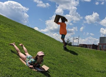 tennessee/ruby-falls/attraction/cardboard-hill