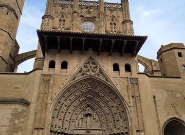 spain/huesca/attraction/muralla-de-huesca