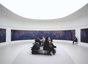 france/versailles/attraction/musee-de-l-orangerie