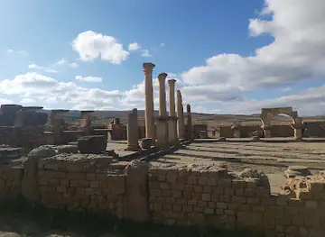 مدرج تيمقاد