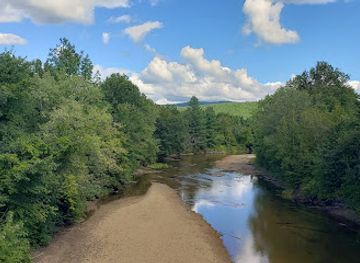 new-hampshire/great-north-woods/attraction/smith-covered-bridge