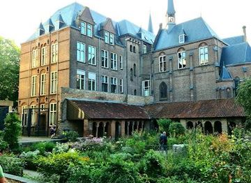 netherlands/utrecht/attraction/pandhof-sinte-marie