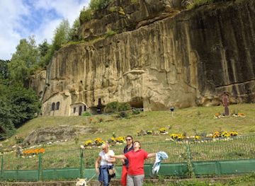romania/muntenia/attraction/stone-ravens-monastery