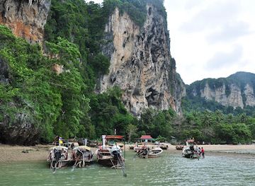 thailand/krabi/ao-nang/attraction/bat-cave
