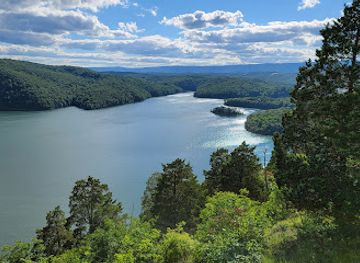 pennsylvania/happy-valley/attraction/hawn-s-overlook