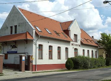 hungary/alfold-great-hungarian-plain/attraction/tiszazugi-foldrajzi-muzeum