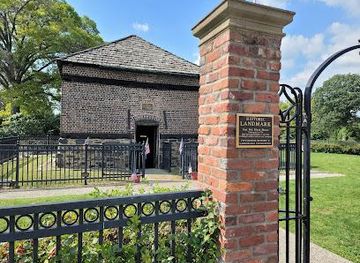 pennsylvania/pittsburgh/attraction/fort-pitt-block-house