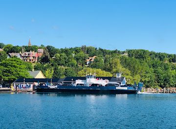 wisconsin/madeline-island/attraction/madeline-island-ferry