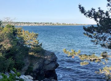 rhode-island/arcadia-management-area/attraction/the-cliff-walk