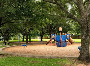 texas/sugar-land/attraction/sugar-lakes-park