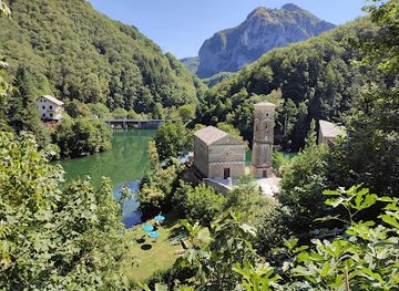italy/garfagnana/attraction/lago-di-isola-santa-info-circuitoluccaturismo