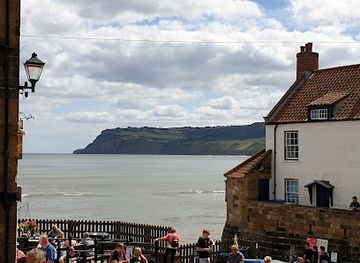 united-kingdom/whitby/attraction/robin-hood-s-bay-museum