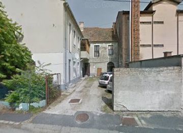 hungary/keszthely/attraction/zsolnay-homlokzat-disz