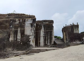 indonesia/java/attraction/tebing-breksi-official