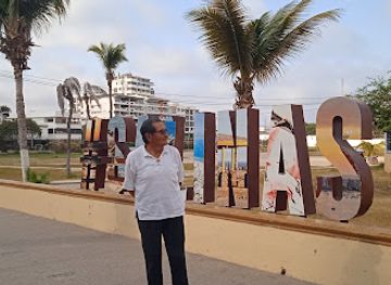 ecuador/salinas/attraction/letrero-de-salinas