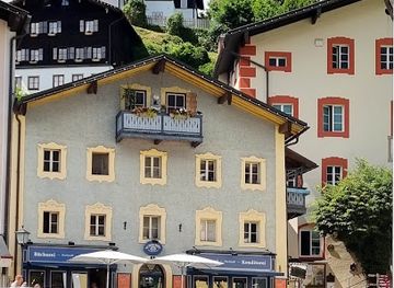 germany/eagle-s-nest/attraction/frau-kind-fisch-brunnen