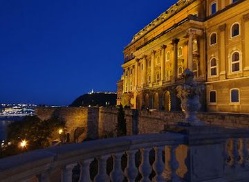 hungary/budapest/castle-district/attraction/statue-of-pope-innocent-xi