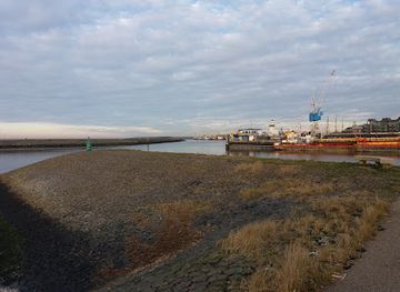 netherlands/wadden-islands/attraction/11fountains-de-walvis