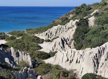 greece/ionian-islands/attraction/white-sandstone-mountains