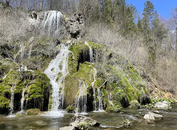 Cârșa Falls