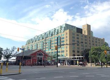 canada/toronto/attraction/queen-s-quay-terminal