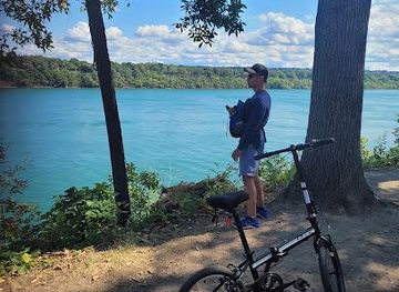 canada/niagara-falls/attraction/niagara-river-recreation-trail