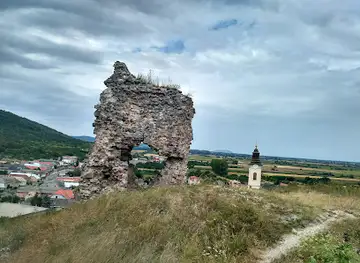 Veľký Kamenec Castle