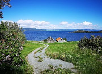 norway/trondelag/attraction/tautra-mariakloster