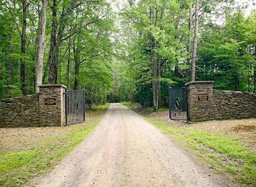 pennsylvania/lower-susquehanna-valley/attraction/lacawac-sanctuary-field-station-and-environmental-education-center