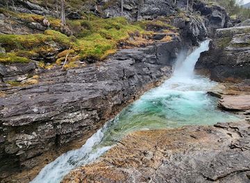 norway/jotunheimen-national-park/attraction/waterfall-bridge