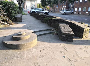 united-kingdom/cardiff/attraction/newtown-memorial