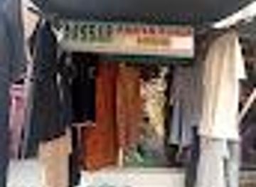 india/kashmir-great-lakes/attraction/aassar-abaya-shop