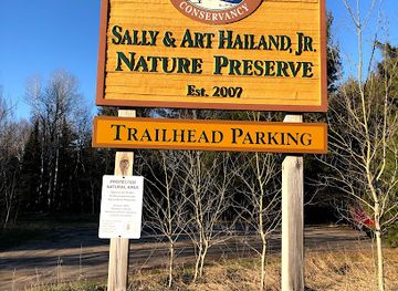 michigan/harbor-springs/attraction/hailand-nature-preserve