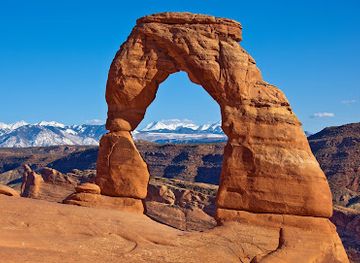 utah/arches-national-park/attraction/delicate-arch-trailhead