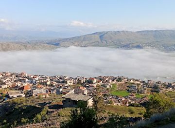 lebanon/rashaya/attraction/em-chratit-oak-tree