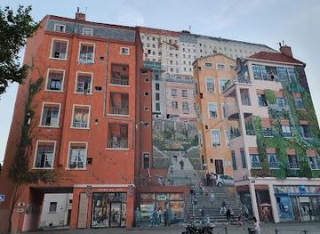 france/lyon/attraction/mur-des-canuts