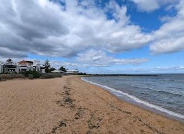 australia/melbourne/attraction/williamstown-beach