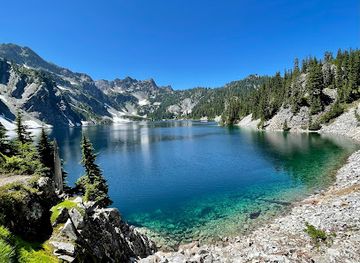 washington/mount-baker-snoqualmie-national-forest/attraction/snow-lake-trailhead