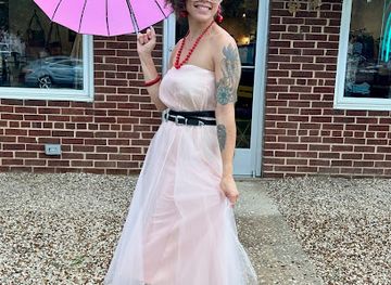 north-carolina/charlotte-area/attraction/gussy