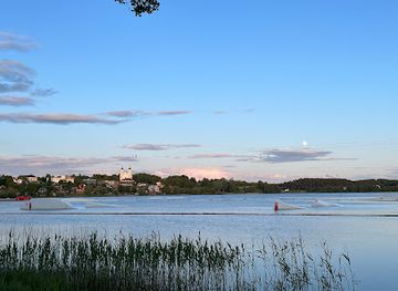 lithuania/lithuanian-seaside/attraction/wake-inn-zarasai