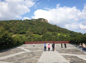 south-korea/south-gyeongsang-province/attraction/birthplace-of-the16th-president-of-korea-roh-moo-hyun